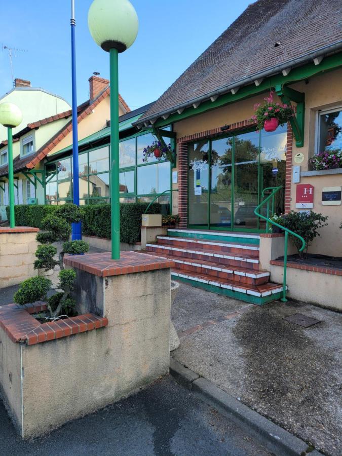 L'Auberge De L'Olive Dompierre-sur-Besbre Exterior foto