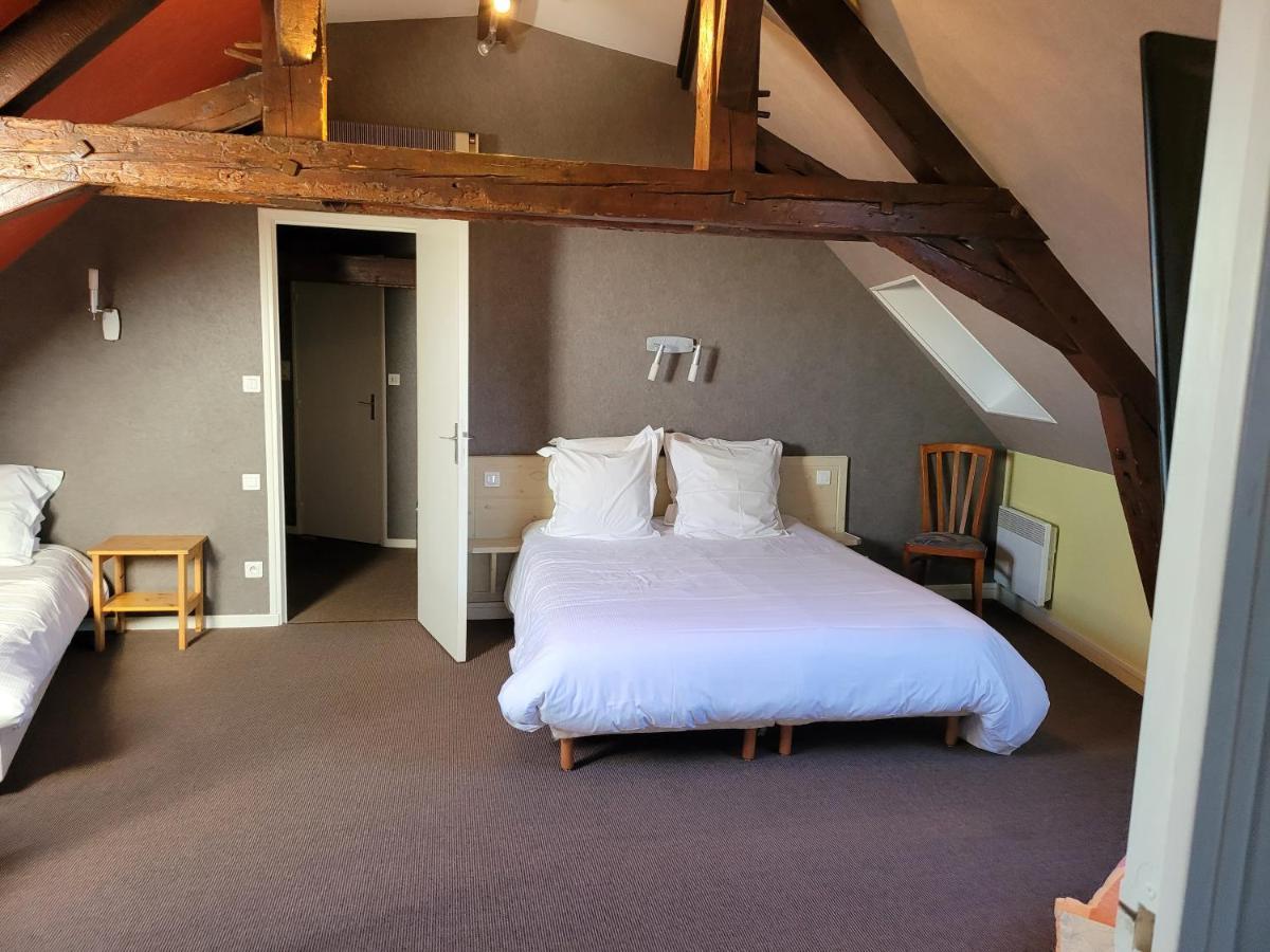 L'Auberge De L'Olive Dompierre-sur-Besbre Exterior foto